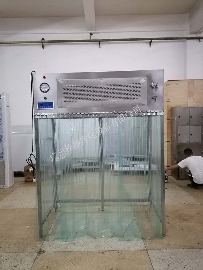 可移動式垂直簾層流罩制作現場實拍圖 可移動式垂直簾層流罩制作現場實拍圖
