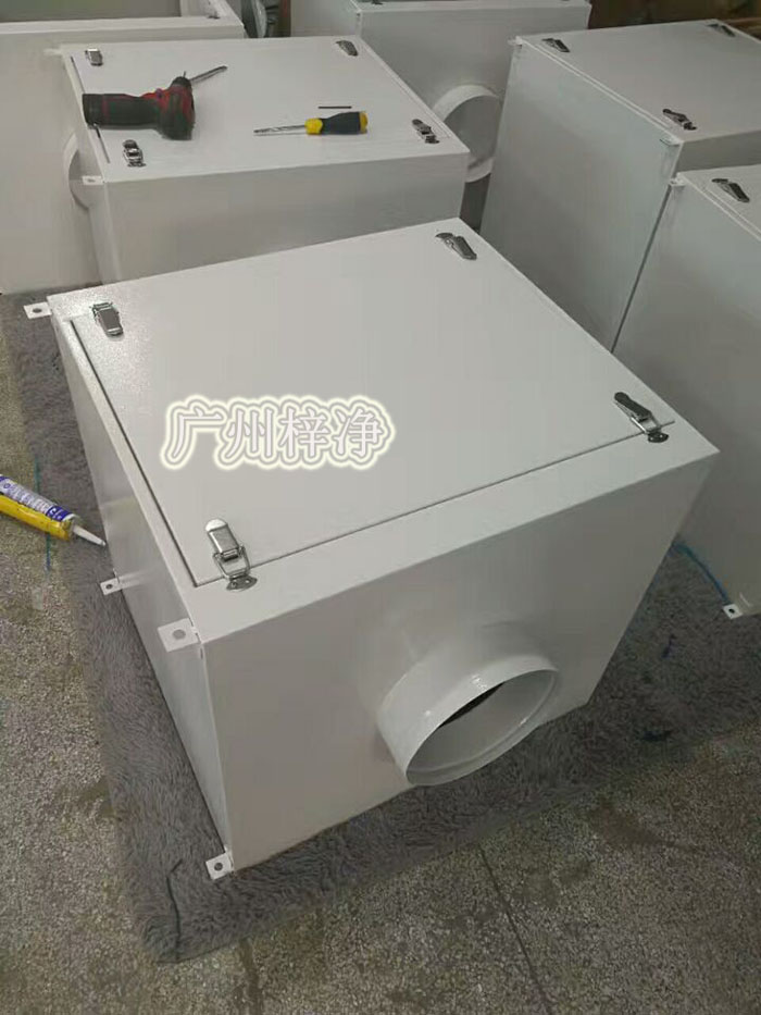 增壓新風柜根據所需風量的風壓不同，在電機功率適用范圍內調整風機轉速，達到所需效果；