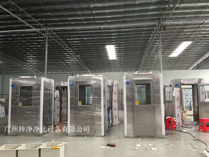 全不銹鋼風(fēng)淋室通道在多個(gè)行業(yè)具有廣泛的應(yīng)用場景 全不銹鋼風(fēng)淋室通道在多個(gè)行業(yè)具有廣泛的應(yīng)用場景